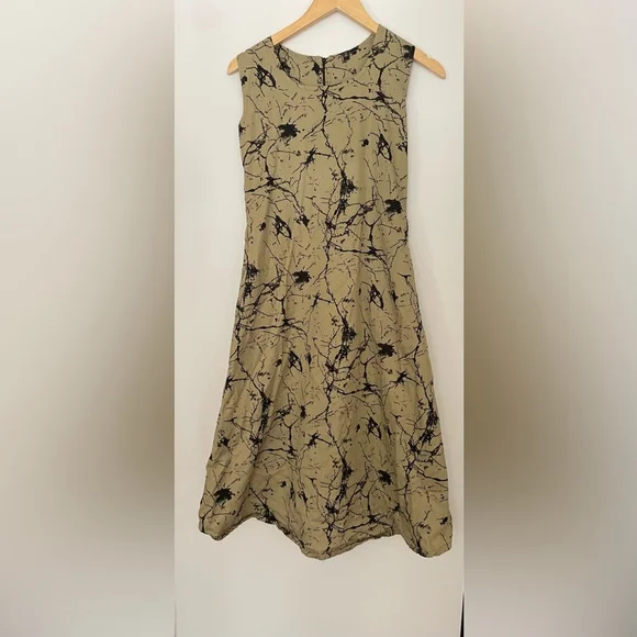 Elegant Beige and Black Women's Dress - Picture 5 of 7